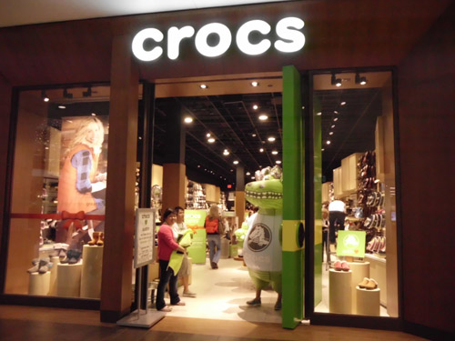 moa crocs store